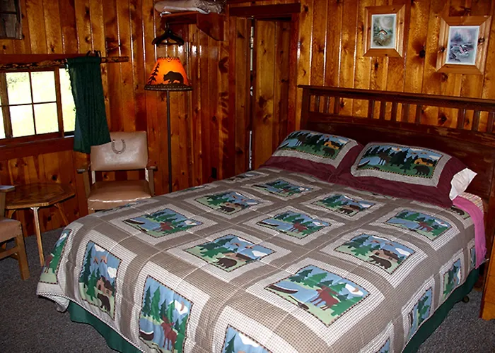 Creekside At Yellowstone Hotel