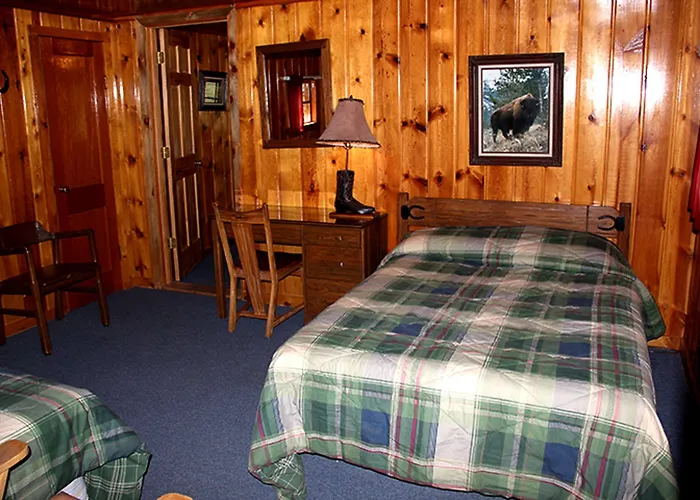 Creekside At Yellowstone Hotel